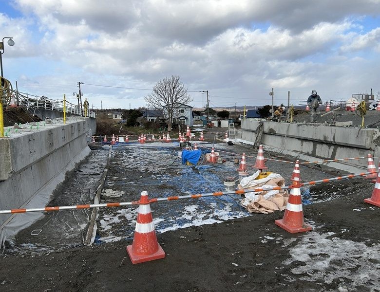 一般国道235号むかわ町鵡川跨線橋下り撤去工事